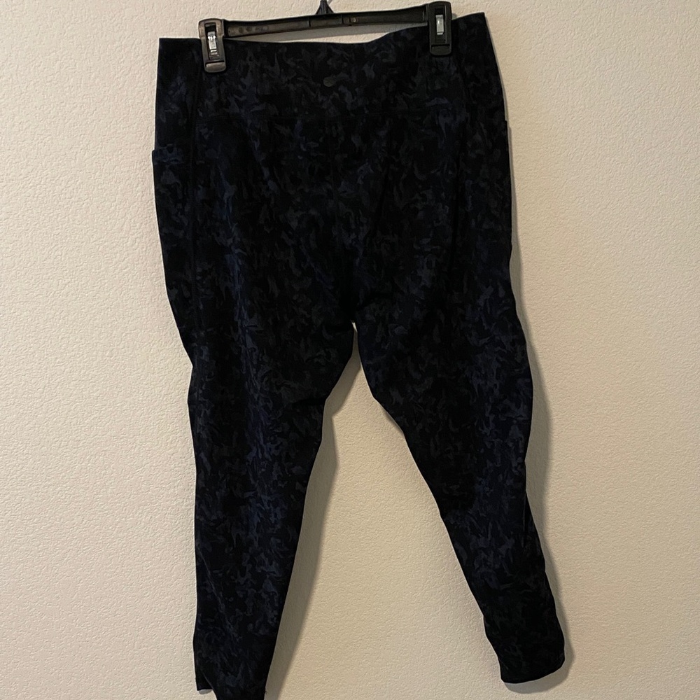 Camouflage Camo Leggings XXL Soft Athleisure Workout Sporty - Picture 4 of 4